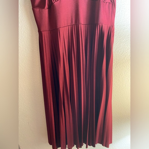 Maroon Baby Doll Halter Dress - Picture 6 of 9